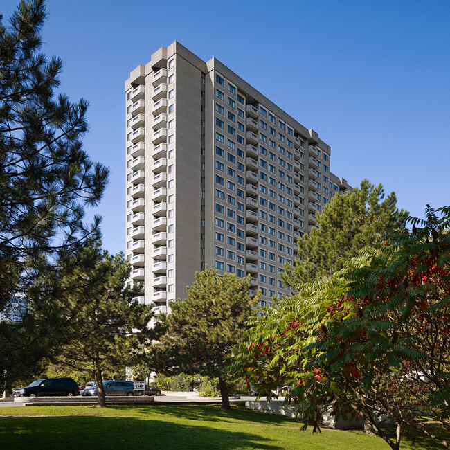 Building Photo - The Forestwoods