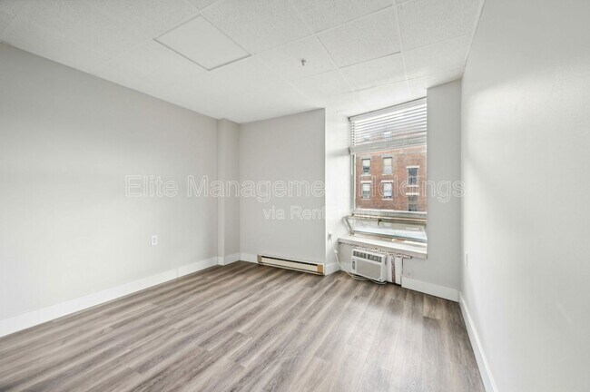 Foto del edificio - 1551 Bryden Rd