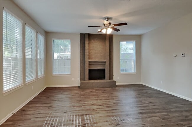 Building Photo - 4906 Echo Falls Dr