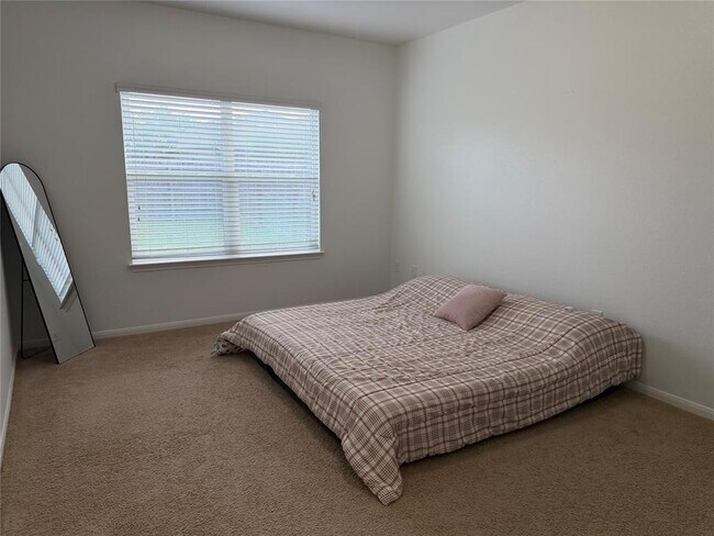 Building Photo - 12111 Riprap Dr