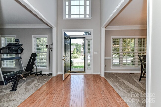 Foto del edificio - 16829 Hampton Trace Rd