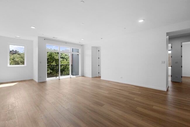 Building Photo - 204 S Leavitt St