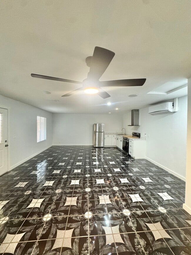 Building Photo - 6631 Medora Dr