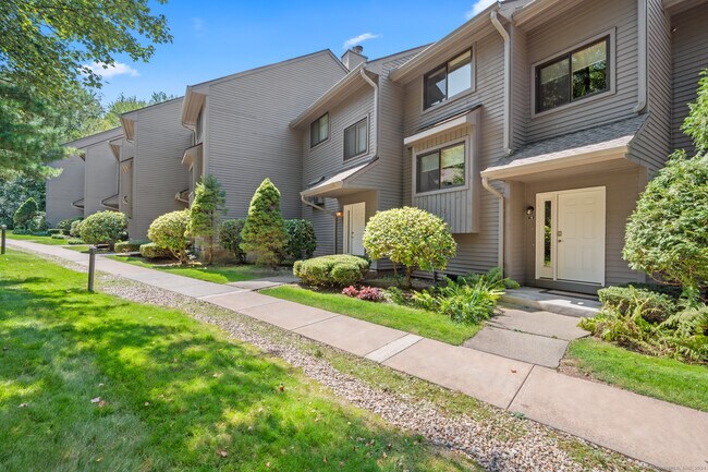 Building Photo - 70 Conestoga Way