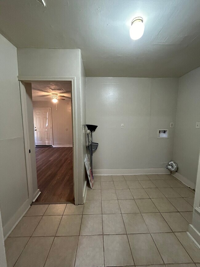 Foto del edificio - 7223 Valmont Dr