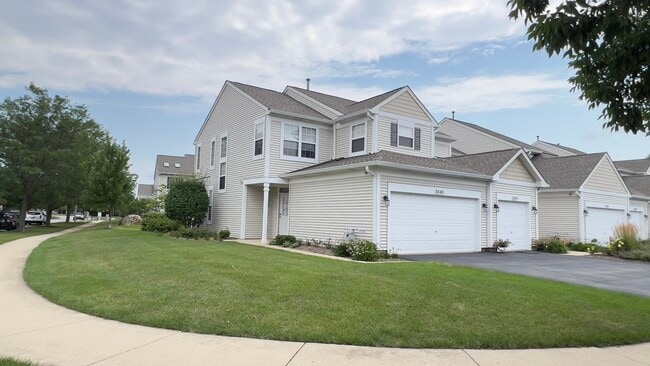Building Photo - 2840 Rutland Cir