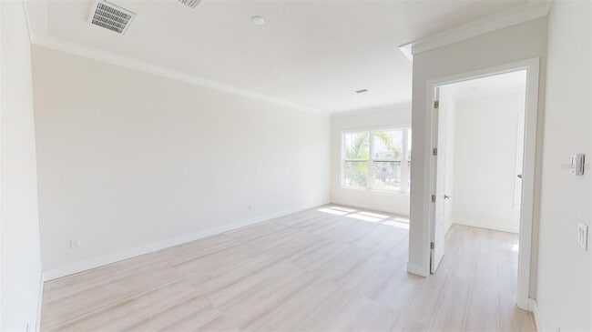 Building Photo - 771 Gran Kaymen Way