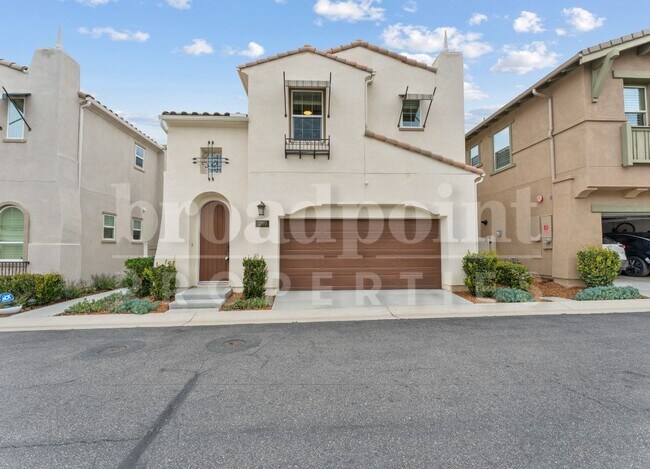 Foto del edificio - 1190 Via Candelas