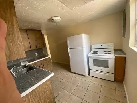 Building Photo - 2245 Everett St