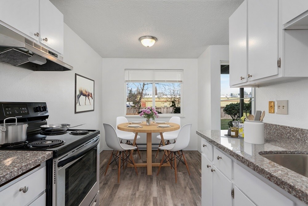 Primary Photo - 7305 8th Ave Ct E
