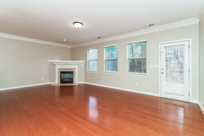 Foto del edificio - 206 Shaw Dr