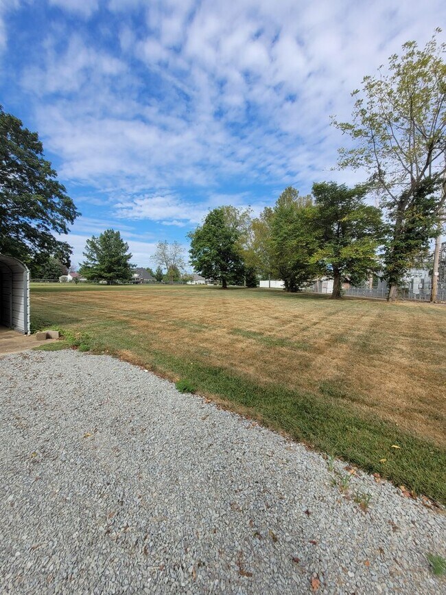 Building Photo - 2bd/1ba House in Farmington!