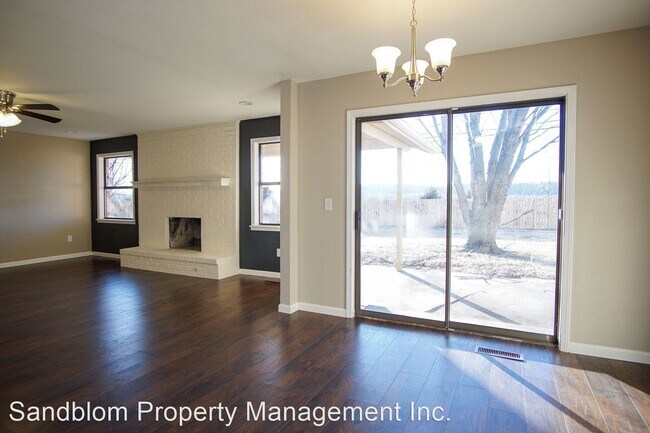 Foto del edificio - 3 br, 2 bath House - 4912 Bermuda Avenue