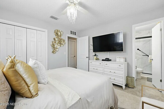 Building Photo - 10605 Arnez Rd