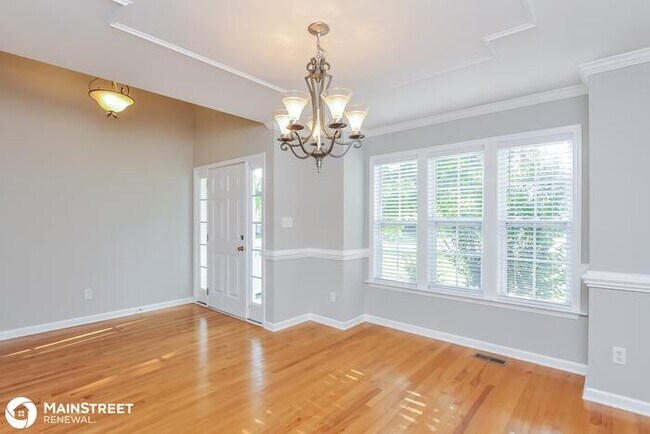 Building Photo - 127 Nicolet Ln