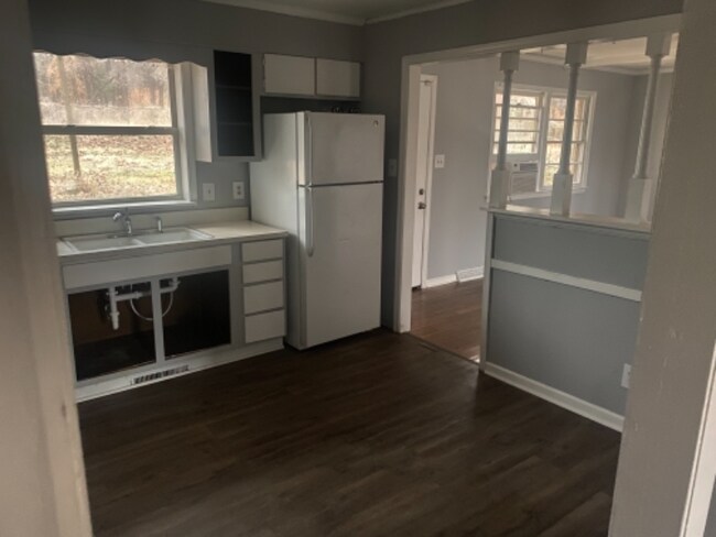 Foto del edificio - 3403 Shallowford Dr
