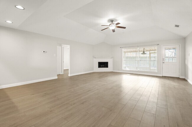 Foto del edificio - 3510 Southdown Dr