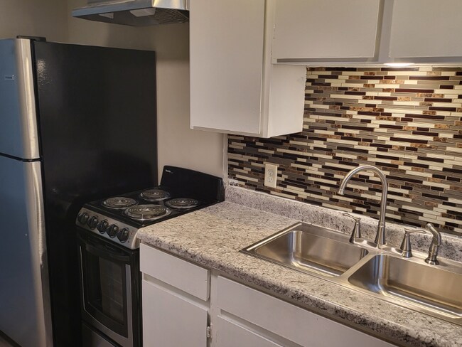 Foto del edificio - 734 N Country Acres Ave
