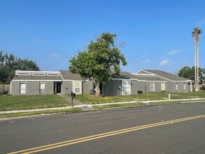 Building Photo - 6543-6543 Long Meadow Dr