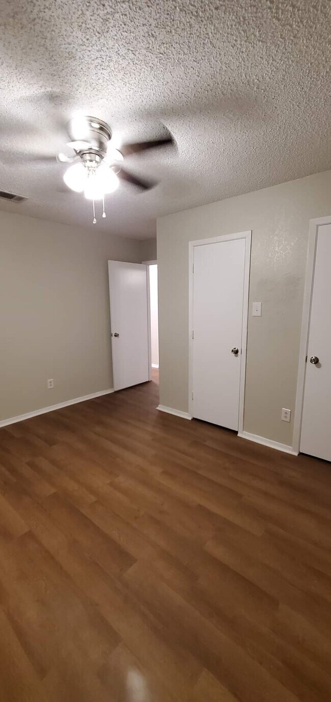 Foto del edificio - 6408 28th St