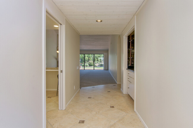 Building Photo - 32805 Temet Dr