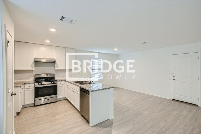 Building Photo - 10523 McClintock Drive