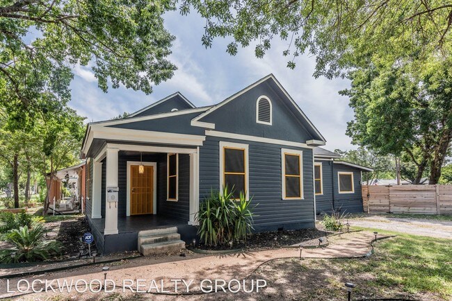 Building Photo - 3 br, 1 bath House - 1854 W Kings Hwy