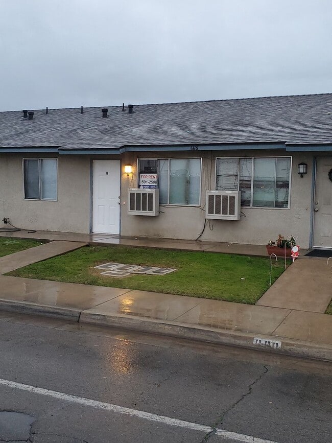 Building Photo - 668 Anchor Ave