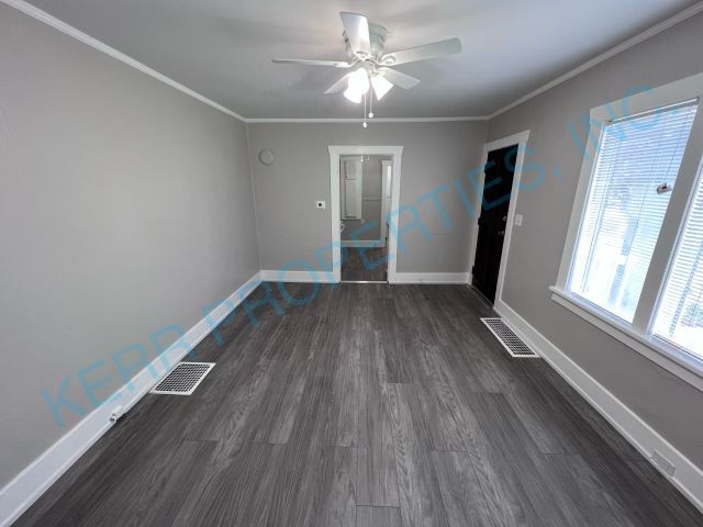 Building Photo - Charming 2-Bed Home in Portland's Heart with Cozy 768 Sq Ft Layout!