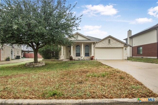 Building Photo - 200 Memory Ln