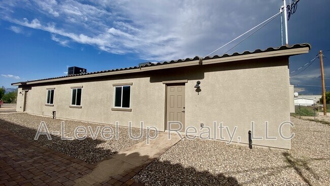 Building Photo - 1514 E 28th St