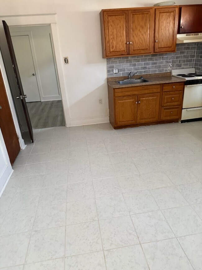 Foto del edificio - 2318 Upland St