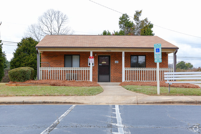 Building Photo - Deer Hill I & II Apartments