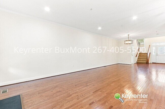 Foto del edificio - 3216 Whisper Ln