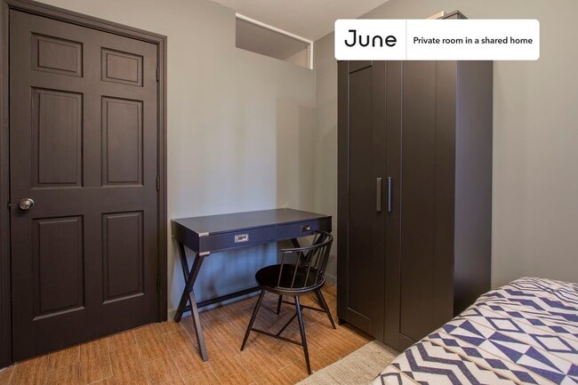 Foto del edificio - Room in Shared 3 bed/1 bath home