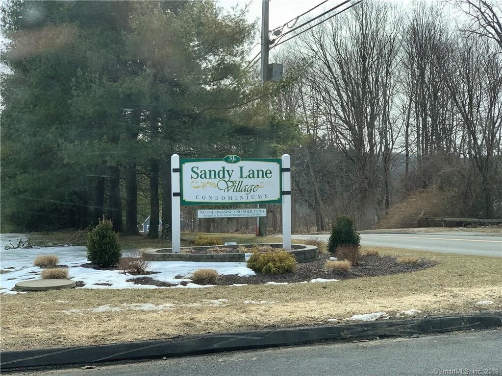 Foto del edificio - 76 Homestead Ln