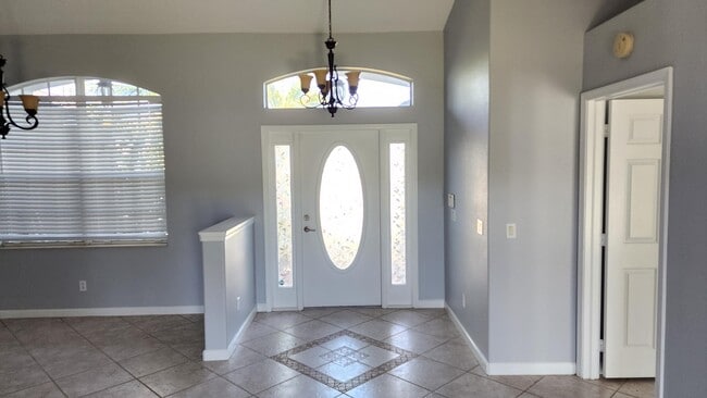 Building Photo - 5610 NW North Crisona Cir