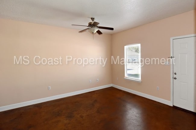 Building Photo - Mayflower