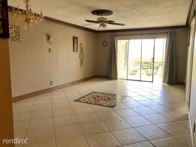 Building Photo - 2 br, 2 bath Condo - 829 Camino Rd # 207-C