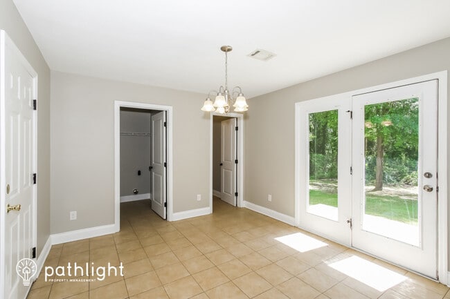 Building Photo - 4150 Saddle Horn Dr