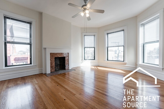 Foto del edificio - 810 N Maplewood Ave