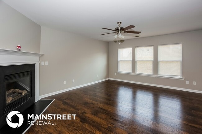 Building Photo - 4046 Houldsworth Dr