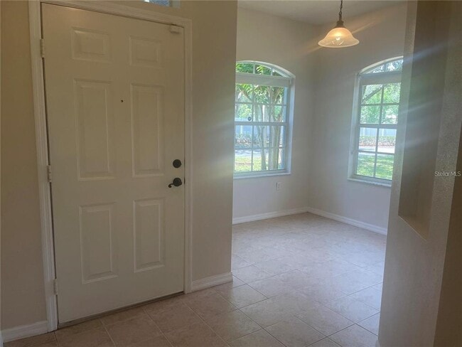 Building Photo - 12353 Gallant Ct