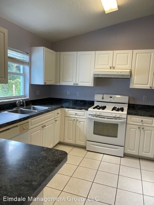 Primary Photo - 3 br, 2 bath House - 7926 105th Ct