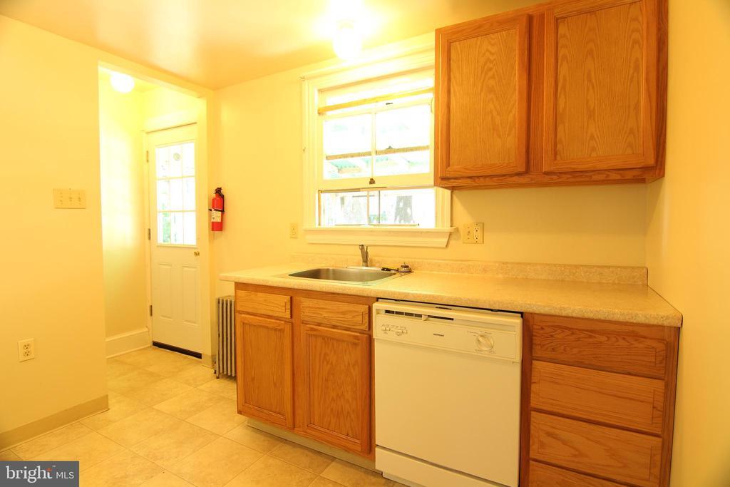 Primary Photo - 266 Manatawny St