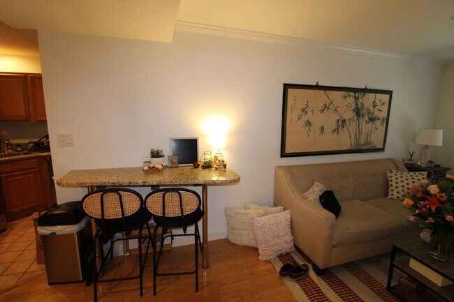 Foto del edificio - 711 Clinton St