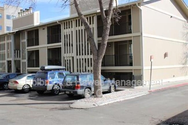 Foto del edificio - 1209 W Plum St
