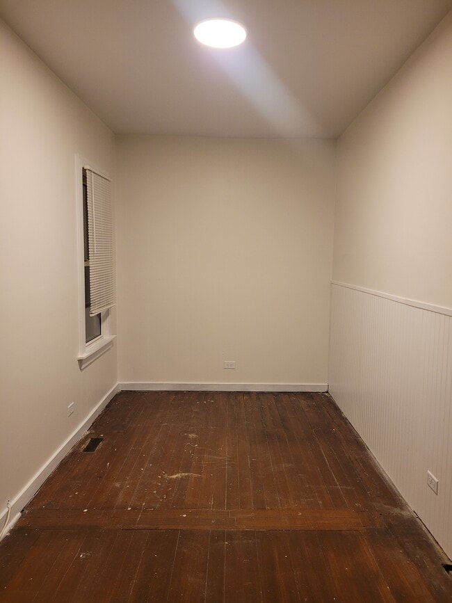 Building Photo - 1803 Hervey Ave