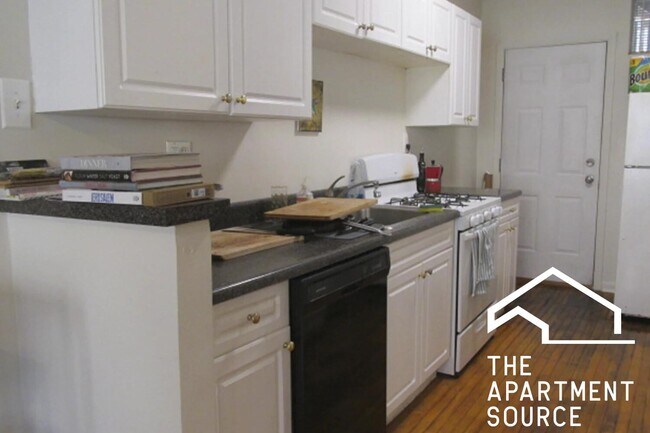 Photo - 724 W Roscoe St Apartment