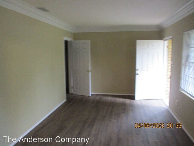 Building Photo - 3 br, 1 bath House - 2517 Cherokee Dr.